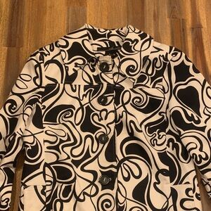 Willi Smith long dress coat with pockets. Size 6.